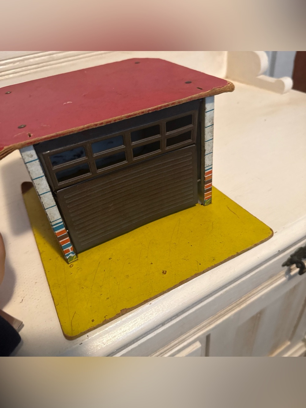 Tin Toys Garage house toy vintage antique Eagle Toys Canada